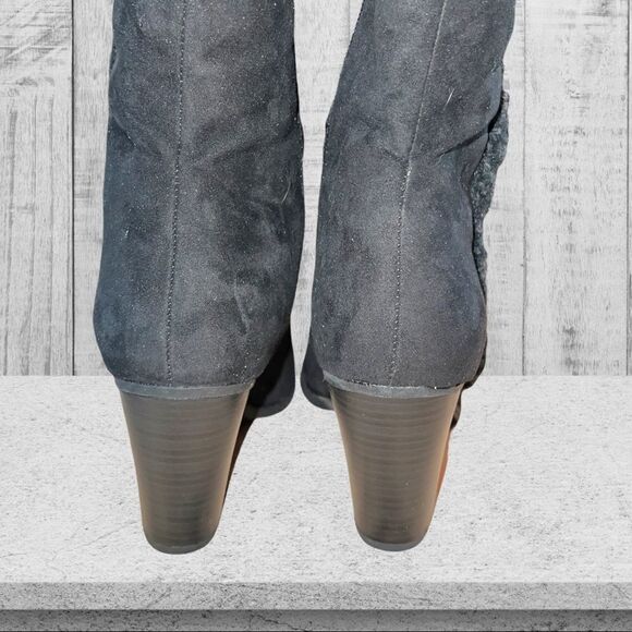 New! Shoe dazzle black suede Nikkia ankle boots! - Picture 4 of 8